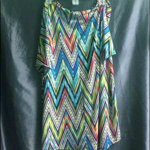 Bold Chevron Tunic. 3/4 Sleeves.